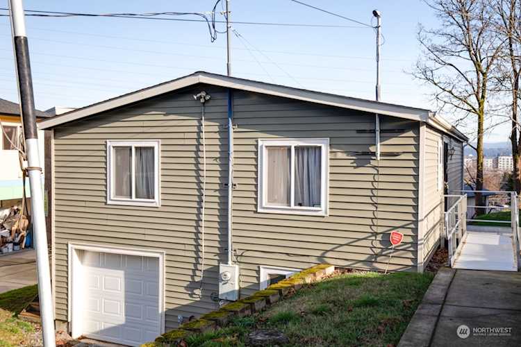 7212 33rd Ave S Seattle, WA 98118