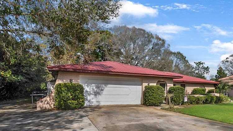 2080 Allamanda Dr Lake Wales, FL 33898