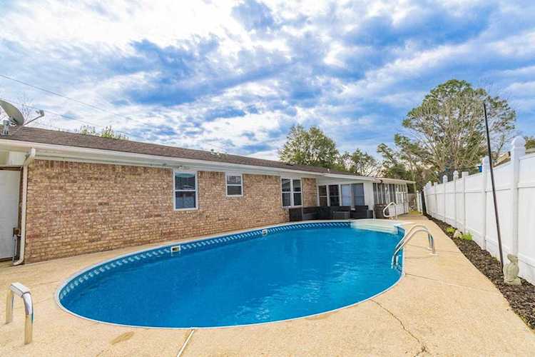 5702 Scotland Rd Pensacola, FL 32526