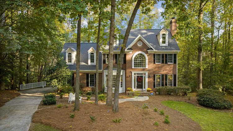 5504 Overshore Court Holly Springs, NC 27540