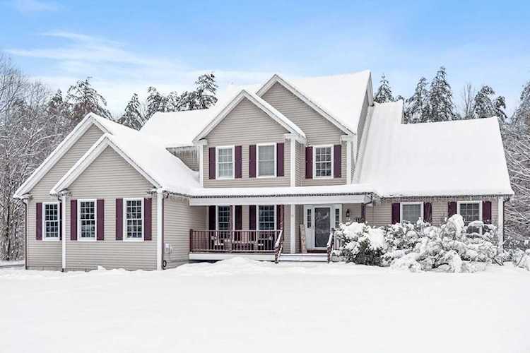 11 Kirali Ct in Westminster, MA - Century 21 New England Photo 1