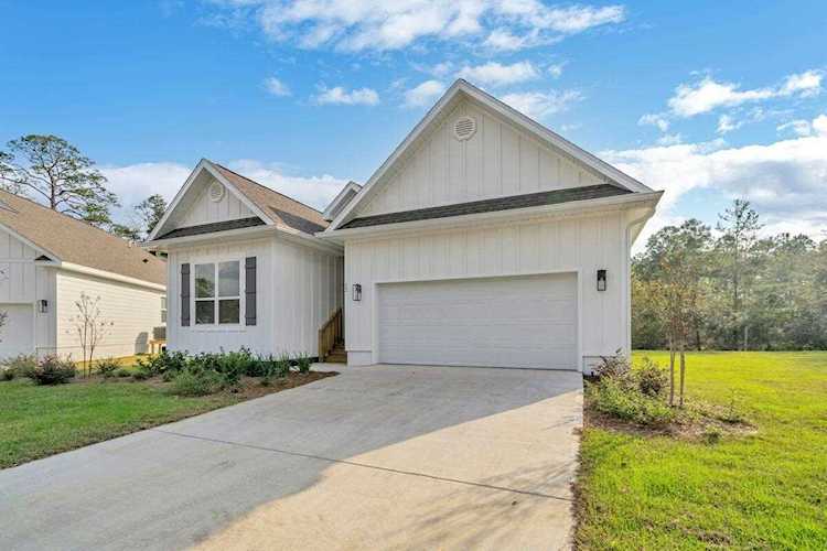 52 Crimsyn Ryan Point Washington, FL 32459