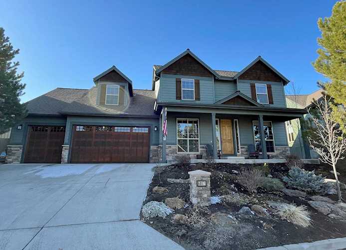 60871 Goldenwood Loop Bend, OR 97702 | MLS 220158449 Photo 1