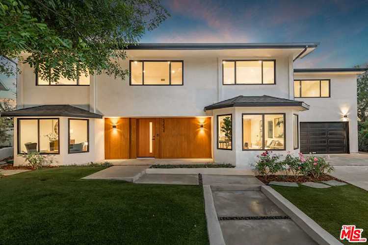 23534 Aetna St Woodland Hills, CA 91367