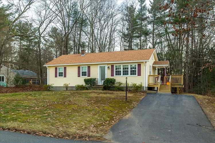 123 Fairview Park Rd Sturbridge, MA 01566