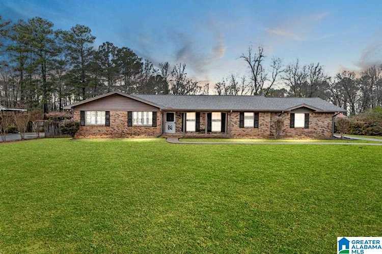 2112 Pinehurst Drive Gardendale, AL 35071