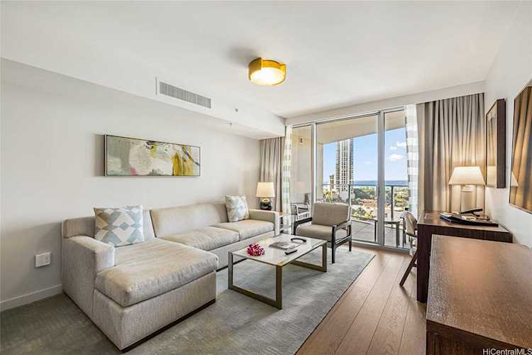 2139 Kuhio Avenue Honolulu, HI 96815