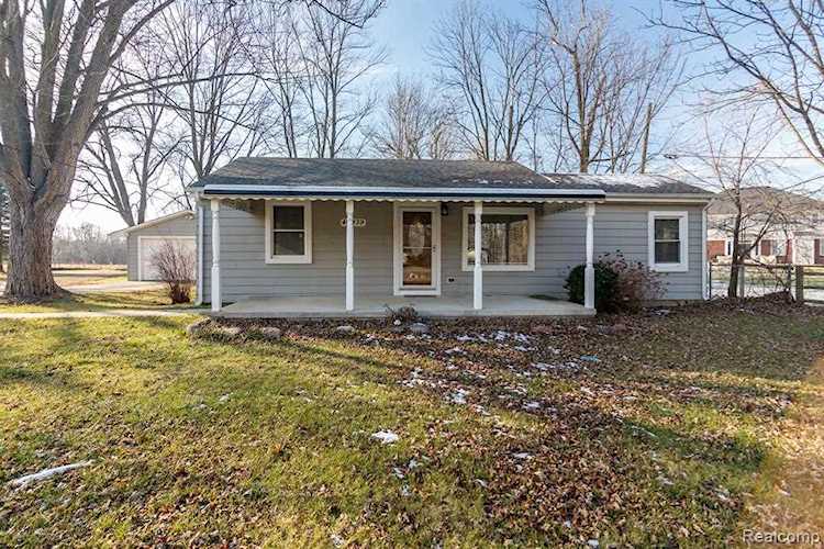 49939 Fairchild Chesterfield, MI 48051