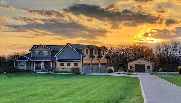 15906 Corbin Ct Pleasant Hill, MO 64080