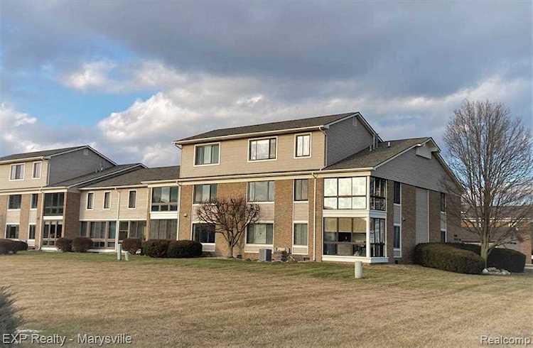 1660 River Marysville, MI 48040