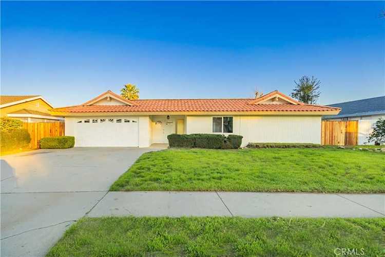 2222 Angelcrest Dr Hacienda Heights, CA 91745