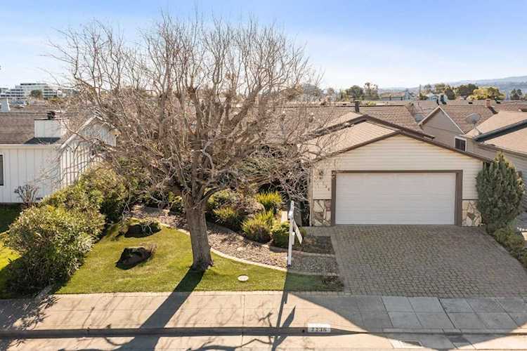 2236 Kehoe Avenue San Mateo, CA 94403
