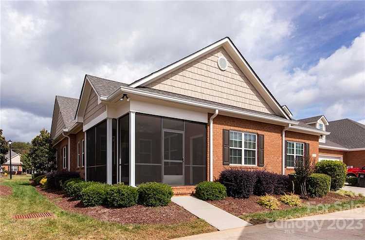 8443 Sonata Ct Denver NC 28037 | MLS #3913565 | Hendrix Properties Photo 1