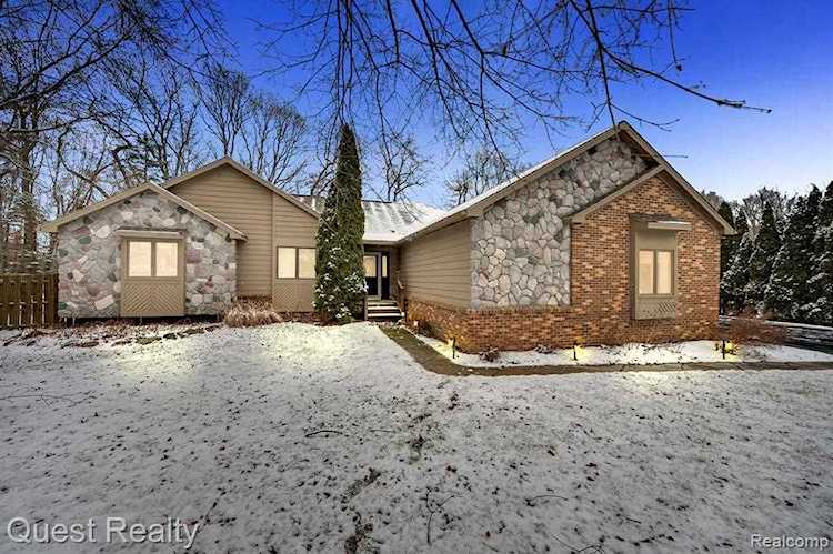 6540 Nadette Dr Springfield Twp, MI 48346 | MLS 20230006252 Photo 1
