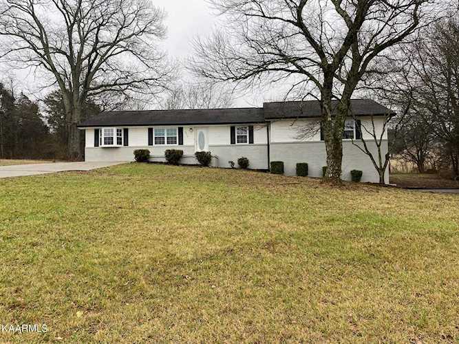 5910 Nine Mile Rd Maryville, TN 37801