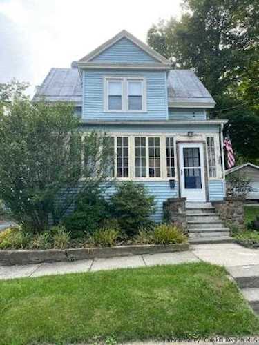 21 Washington Ave Highland, NY 12528