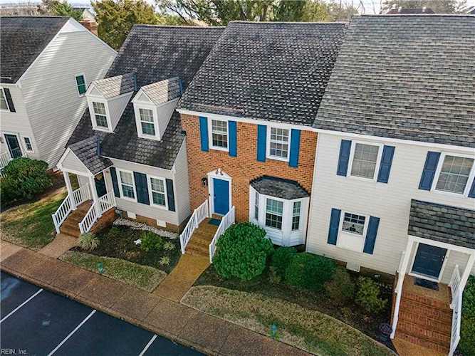 8 Capps Quarters Hampton, VA 23661