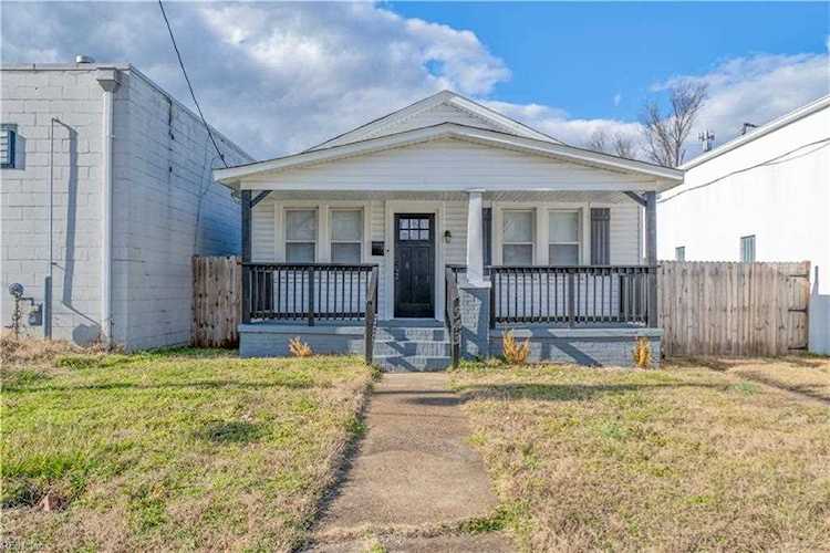 543 Shell Rd Hampton, VA 23661
