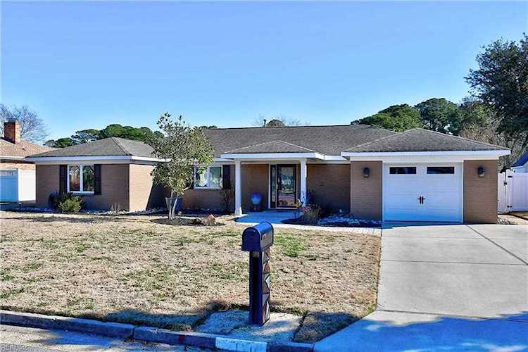 2120 E Admiral Dr Virginia Beach, VA 23451