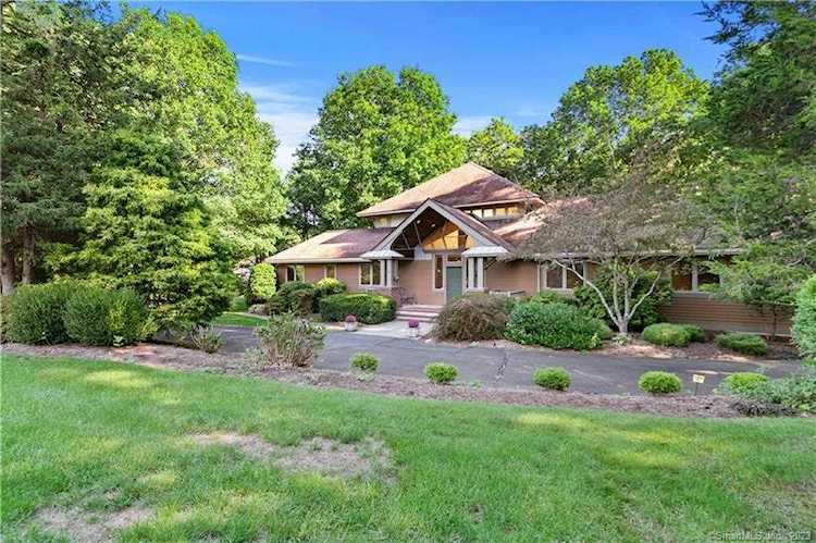 62 Field Brook Road Madison, CT 06443