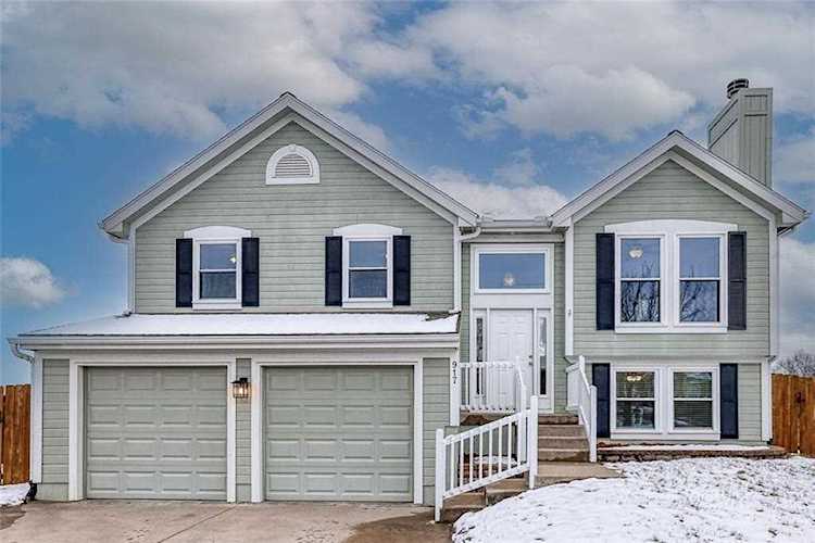 917 Applewood Ln Belton, MO 64012 | MLS 2415958 Photo 1