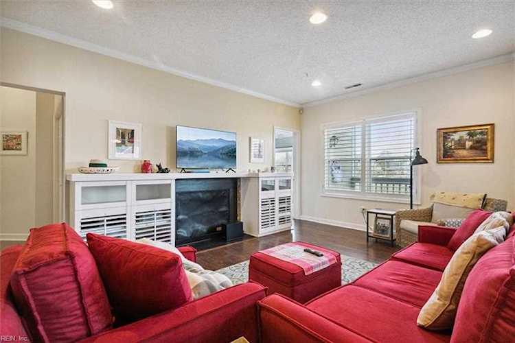 1024 Porte Harbour Arch #103 Hampton, VA 23664