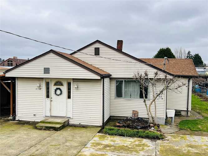 6742 38th Ave S Seattle, WA 98118