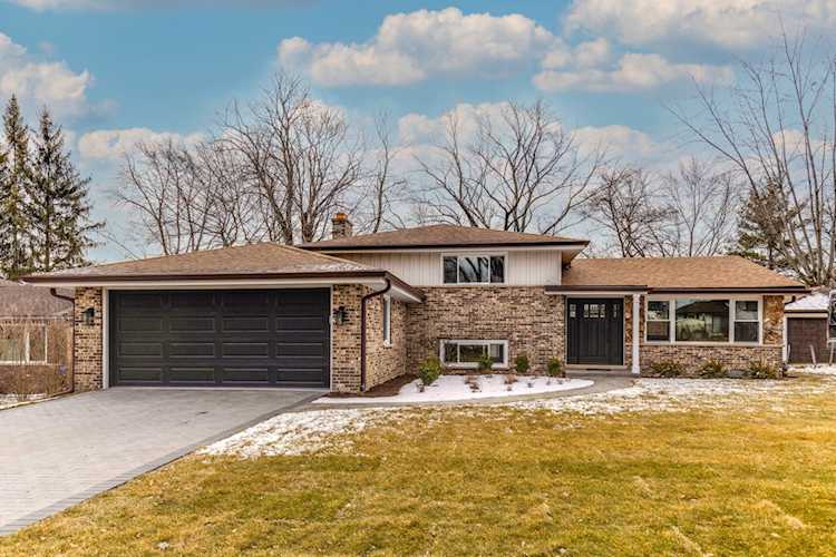 813 E Gardenia Ln Palatine, IL 60074 | MLS 11707686 Photo 1