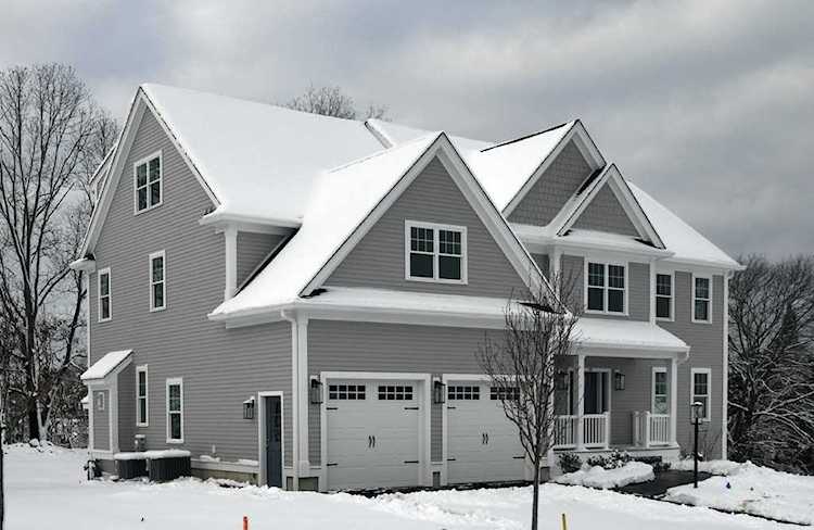 28 Ferullo Drive Woburn, MA 01801