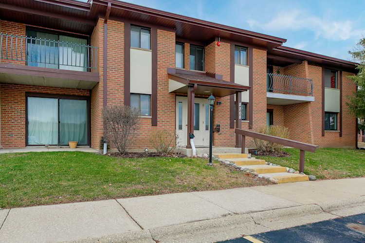 8208 Anchor Dr #601 Woodridge, IL 60517