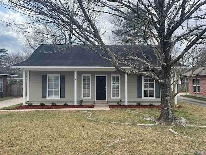 11135 Henson Dr Greenwell Springs, LA 70739