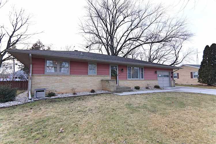 1407 Tamarack Ln Janesville, WI 53545 | MLS 1949336 Photo 1