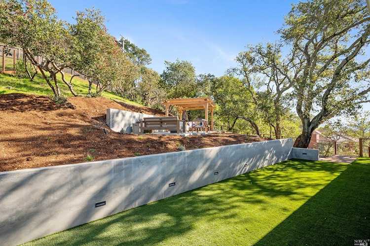 135 Corte Balboa Greenbrae, CA 94904