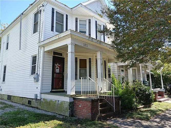 1211 Hull St Chesapeake, VA 23324