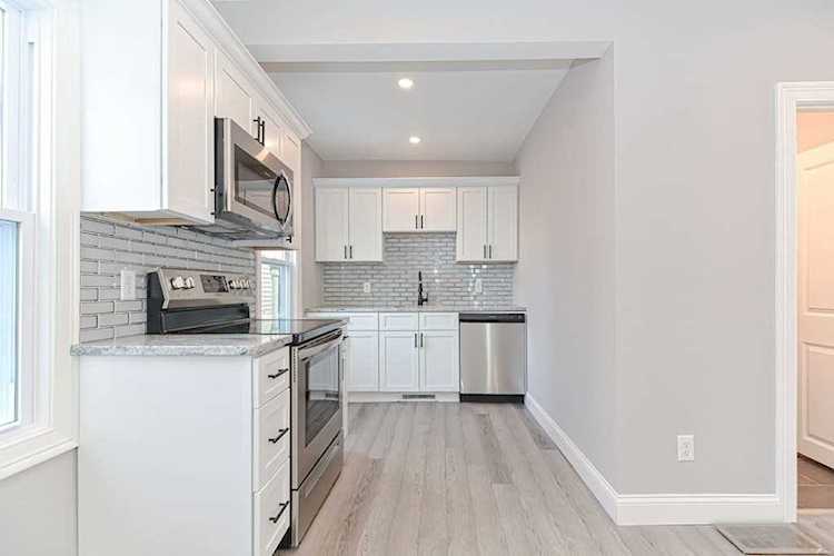 3 East Burnside Avenue Lowell, MA 01850