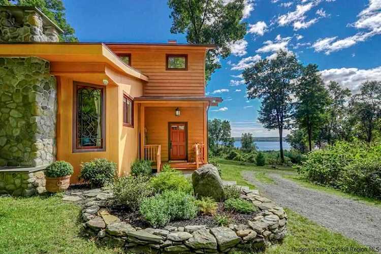 71 Carly Rd Woodstock, NY 12498