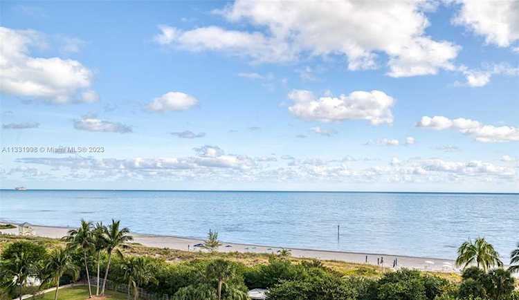 200 Ocean Lane Dr #709 Key Biscayne, FL 33149