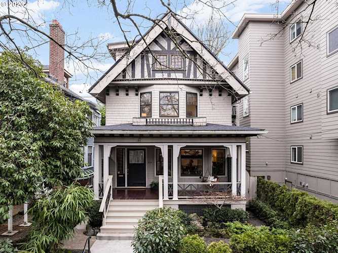 224 NW 20th AVE Portland, OR 97209