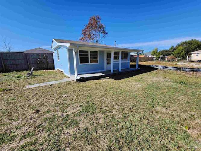 1833 Justice Cir Gulf Breeze, FL 32563
