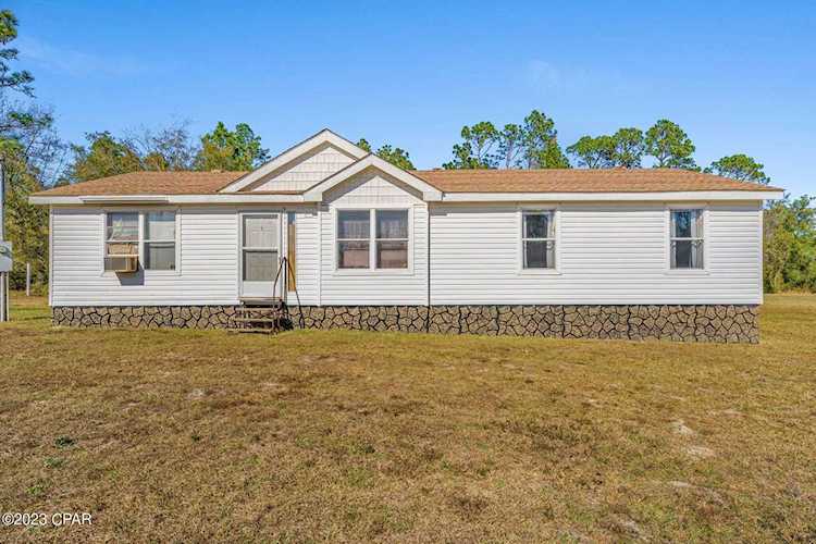 413 Briggs Ln Southport, FL 32409
