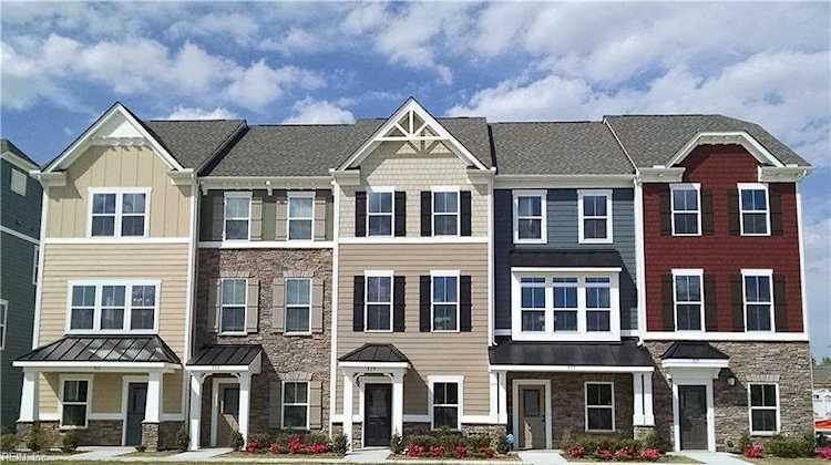 515 Sloane St Chesapeake, VA 23324