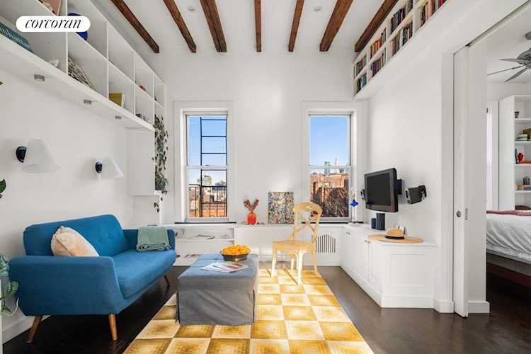 211 W 10th St #6B New York, NY 10014