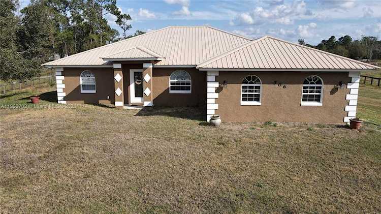 506 Ballard Rd Sebring, FL 33825