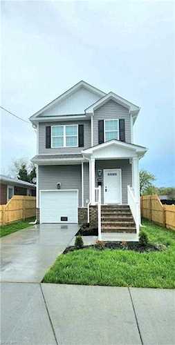 1004 Bethel Ave Hampton, VA 23669 home for sale, MLS#10471341 - Crescas Real Estate Photo 1