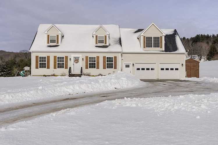15 Keller Dr Rockport, ME 04856