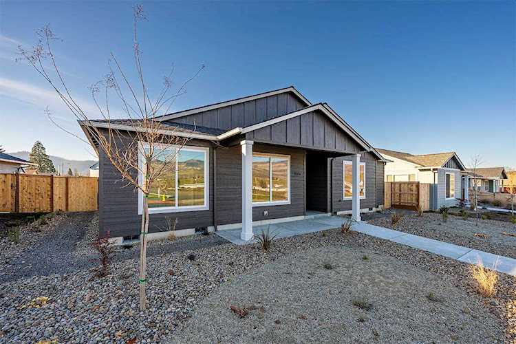 View 165 Suncrest Rd with HD Pictures, Virtual Tours & Aerial Maps | MLS #220158494 Photo 1