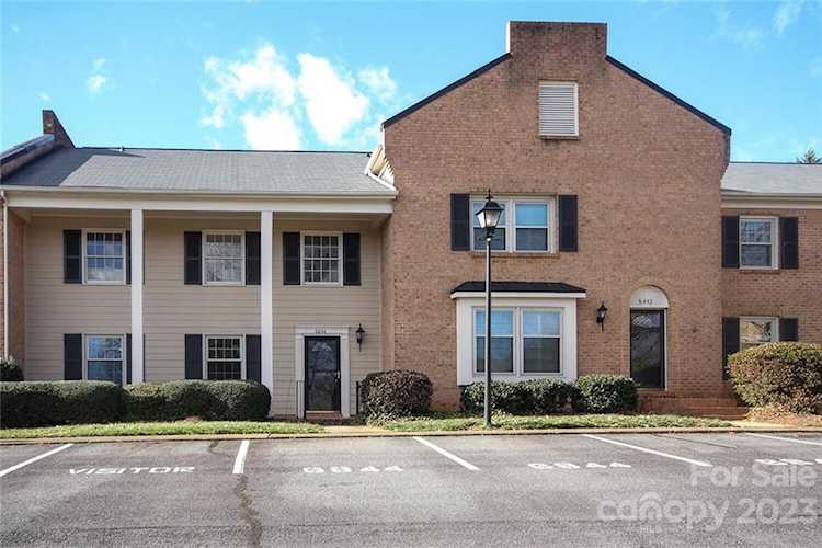 6844 Dumbarton Dr Charlotte, NC 28210