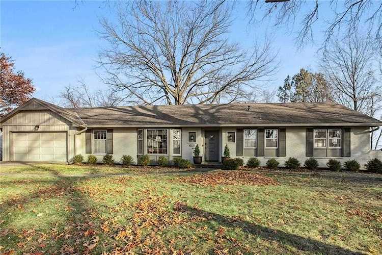 10231 El Monte St Overland Park, KS 66207 | MLS 2415674 Photo 1