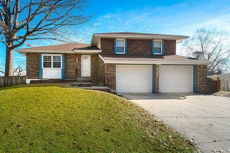 1311 N Osage Village Dr Independence, MO 64056