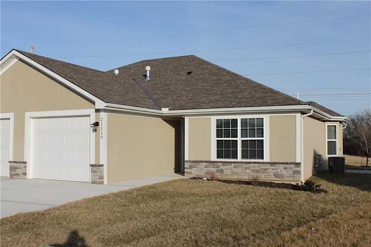 21119 E 8th St S Independence, MO 64056 | MLS 2419368 Photo 1